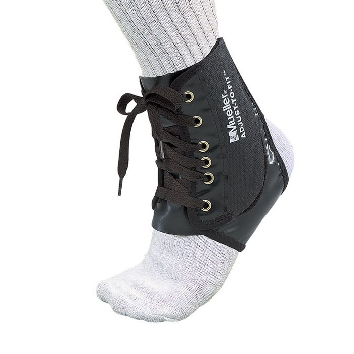 Mueller ADJUST TO FIT ANKLE BRACE BLK OSFM Бандаж на голеностоп